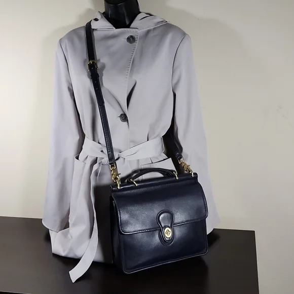 **SOLD**Vintage Coach Navy Willis #9927 - Picture 8 of 13